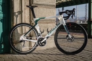 Silniční kolo CIPOLLINI RB1K AD.ONE DB 105 Di2 Speed myCipollini Colour XL