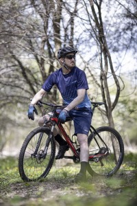 Kraťasy FORCE BLADE MTB s odnímatelnou vložkou tmavě modré 5 (4)