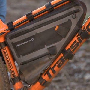 Rámová brašna BLACKBURN Outpost Elite Frame Bag S (3)