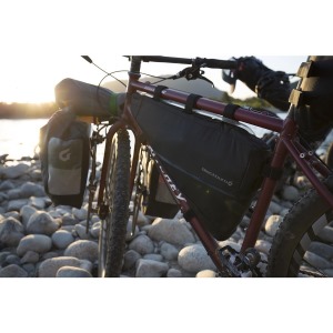 Brašna rámová BLACKBURN Outpost Frame Bag Large 4 (3)