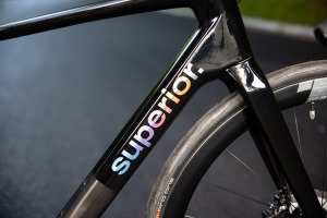 Silniční kolo SUPERIOR XR 9.7 GF Gloss Rainbow Black / Carbon 2 (2)