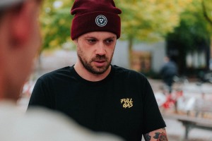Logo_beanie_burgundy_2 (1)