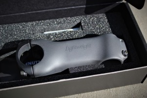 Představec LIGHTWEIGHT Bügelhalter Schwarz Edition 2 (2)