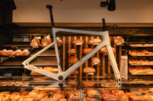 Rámová sada CINELLI Pressure ADR Sunfaded Laser Blue 54/L