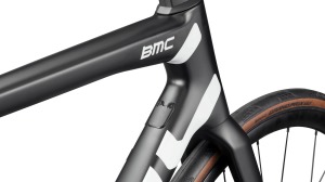bmc-2027-teammachine-slr-one-road-bike-black-4_1800x1800 (3)