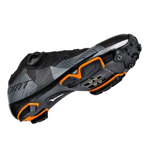 Tretry DMT KM1 Black/Grey 5 (5)